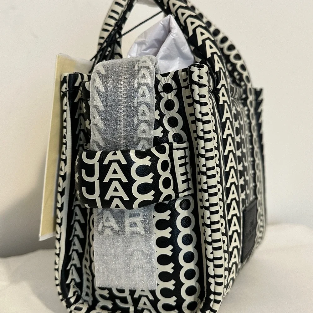 Marc Jacobs The Monogram Leather Crossbody Tote Bag Black/White One Size - Picture 3 of 10